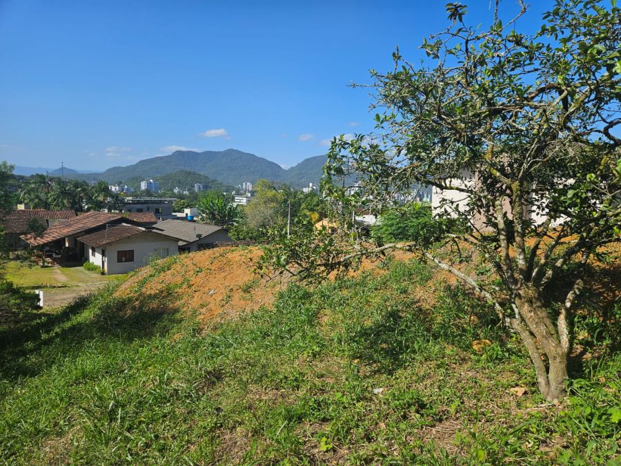 Imagem Terreno à venda no bairro Rio Molha em Jaraguá do Sul — 378m², local alto e próximo à Prefeitura