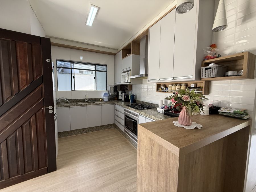 Imagem Casa térrea à venda no Bairro Rio Hern em Schroeder – 1 suíte com closet, área de festas, móveis sob medida e localização privilegiada