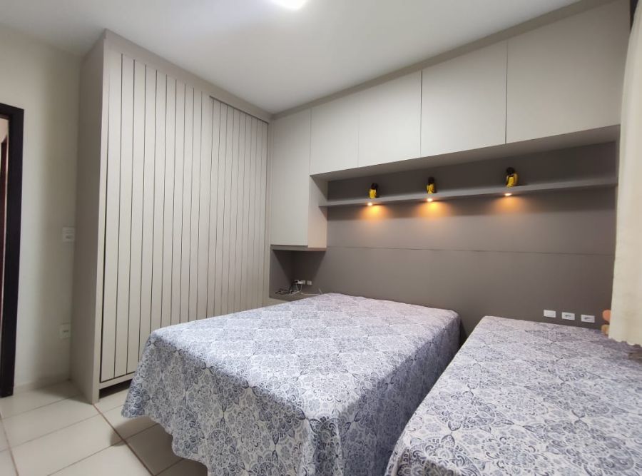 Imagem Casa de meio lote com 3 dormitórios no bairro Ilha da Figueira em Guaramirim