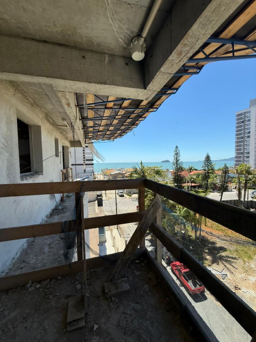 Apartamento à venda 1 suíte + 02 quartos - Itacolomi - Balneário Piçarras/SC