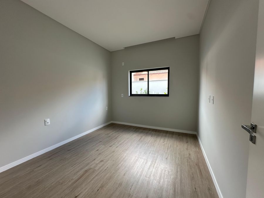 Imagem Casa de Alto Padrão com Piscina à Venda no Bairro Amizade