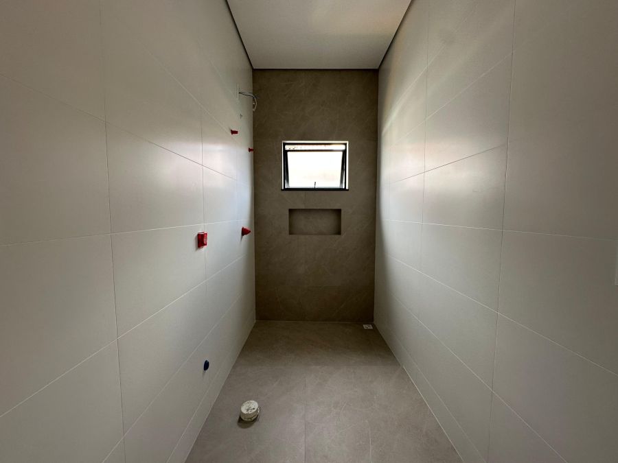 Imagem Casa de Alto Padrão com Piscina à Venda no Bairro Amizade