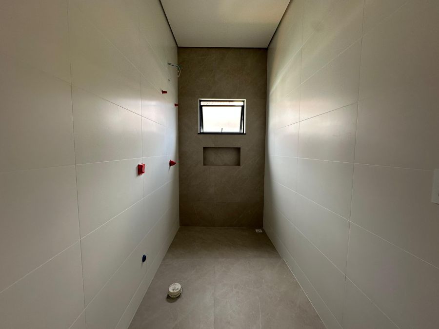 Imagem Casa de Alto Padrão com Piscina à Venda no Bairro Amizade