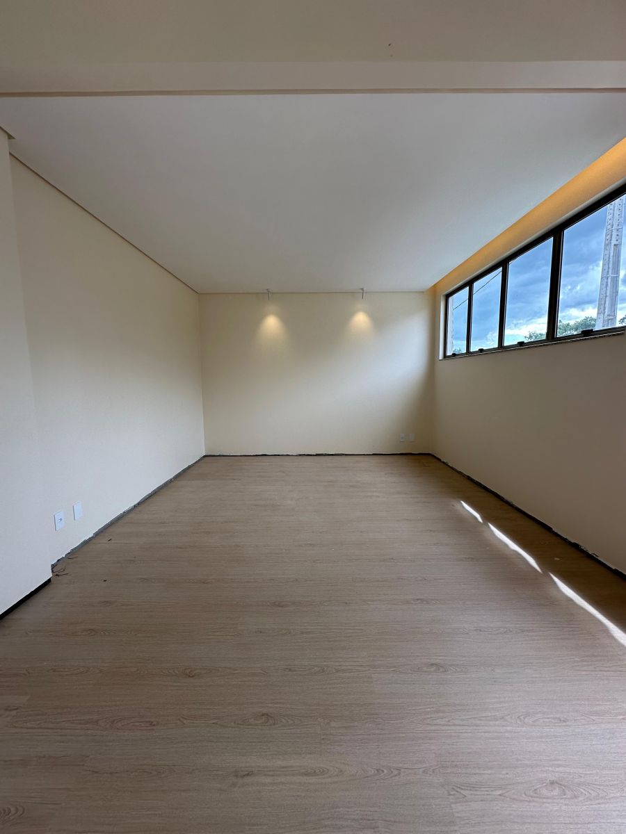 Imagem Casa Alto Padrão à venda no Bairro - 181m2