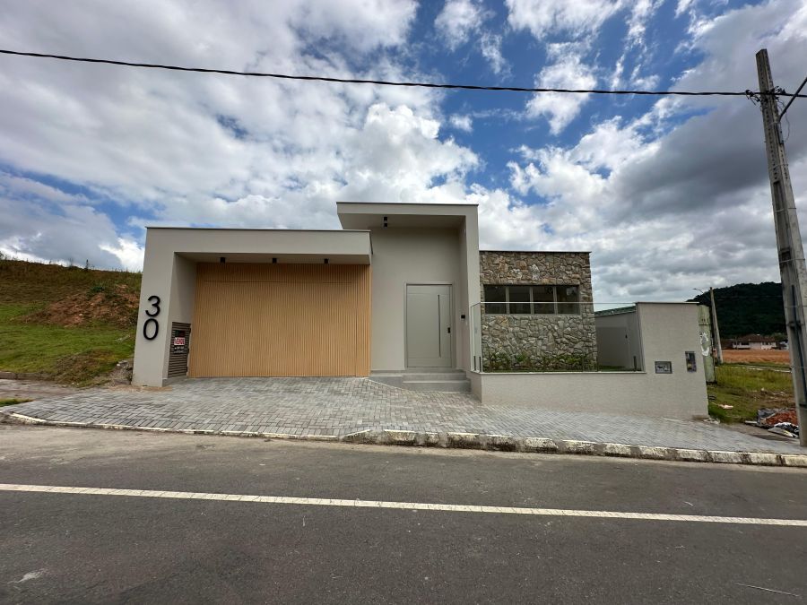 Imagem principal Casa Alto Padrão à venda no Bairro - 181m2