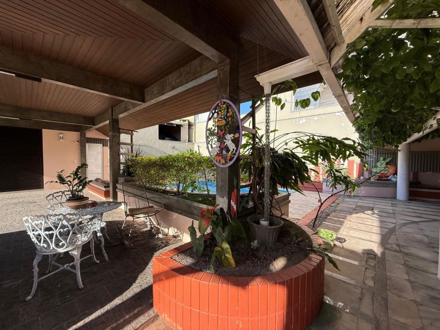 Imagem Amplo terreno com casa à venda no centro de Jaraguá do Sul - com grande potencial para prédio residencial ou comercial