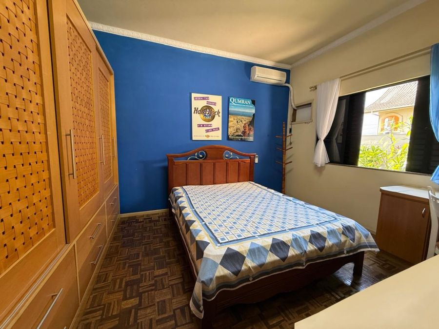 Imagem Amplo terreno com casa à venda no centro de Jaraguá do Sul - com grande potencial para prédio residencial ou comercial