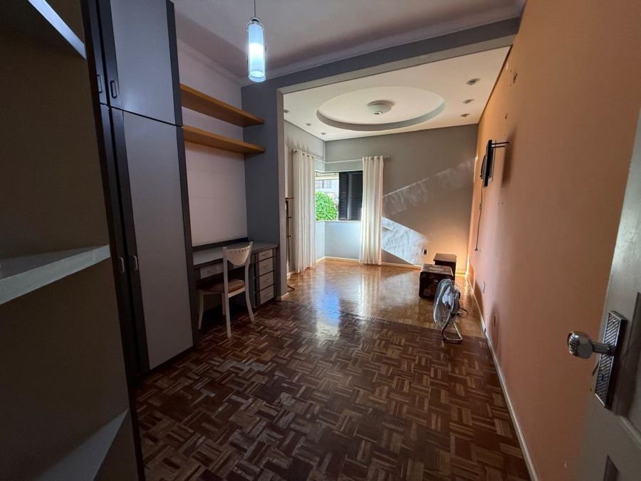 Imagem Amplo terreno com casa à venda no centro de Jaraguá do Sul - com grande potencial para prédio residencial ou comercial