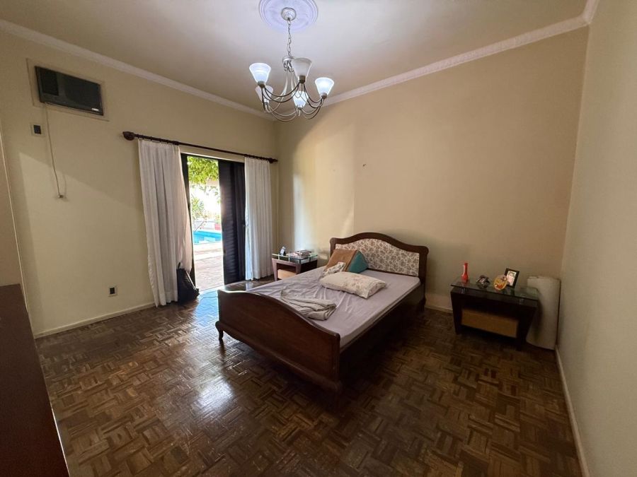 Imagem Amplo terreno com casa à venda no centro de Jaraguá do Sul - com grande potencial para prédio residencial ou comercial