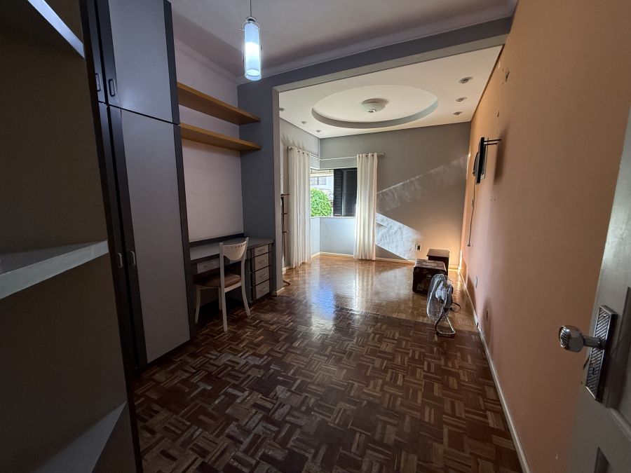 Imagem Amplo terreno com casa à venda no centro de Jaraguá do Sul - com grande potencial para prédio residencial ou comercial