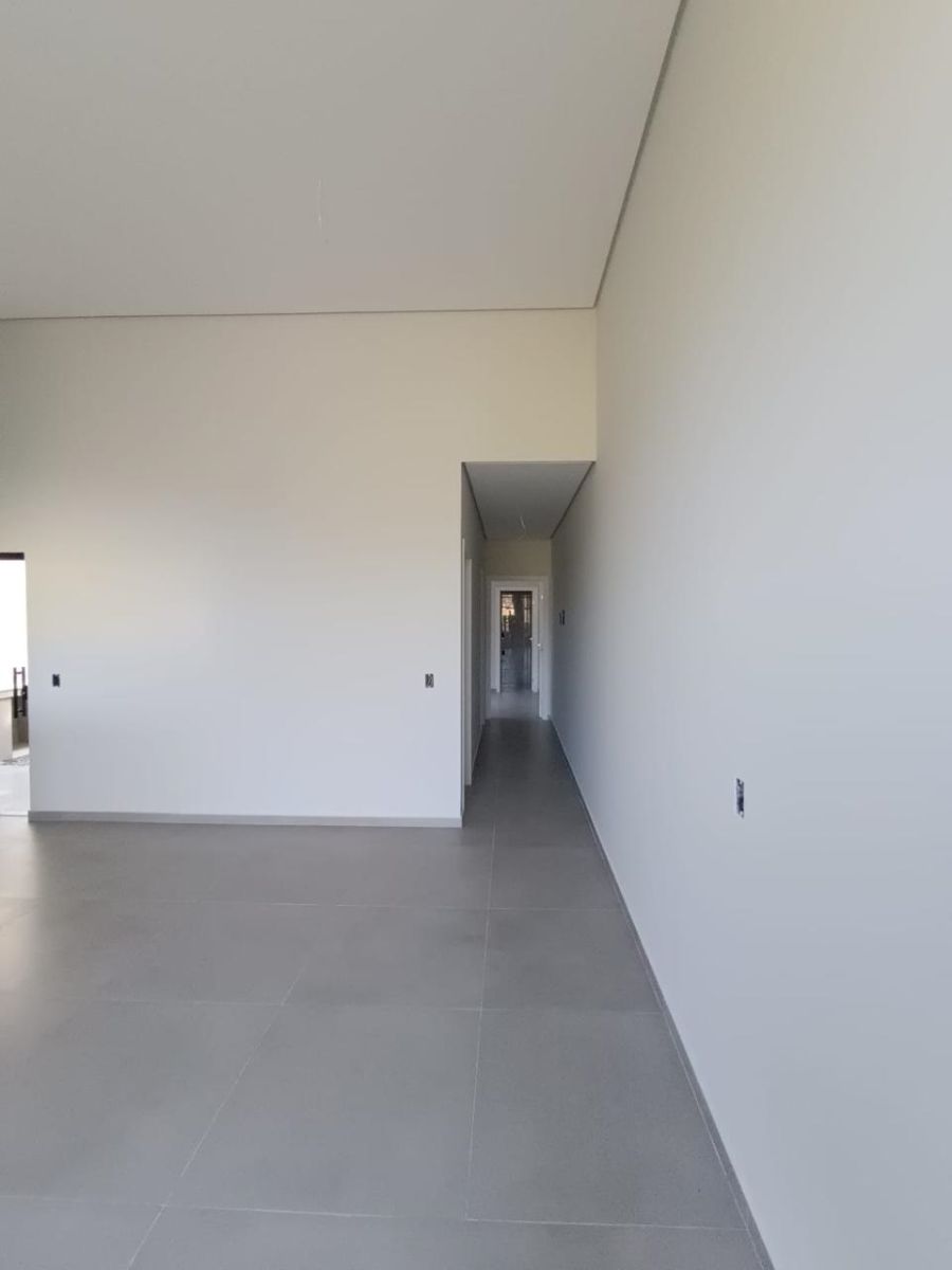 Imagem Geminado com suíte à venda no centro de Schroeder - 2 quartos