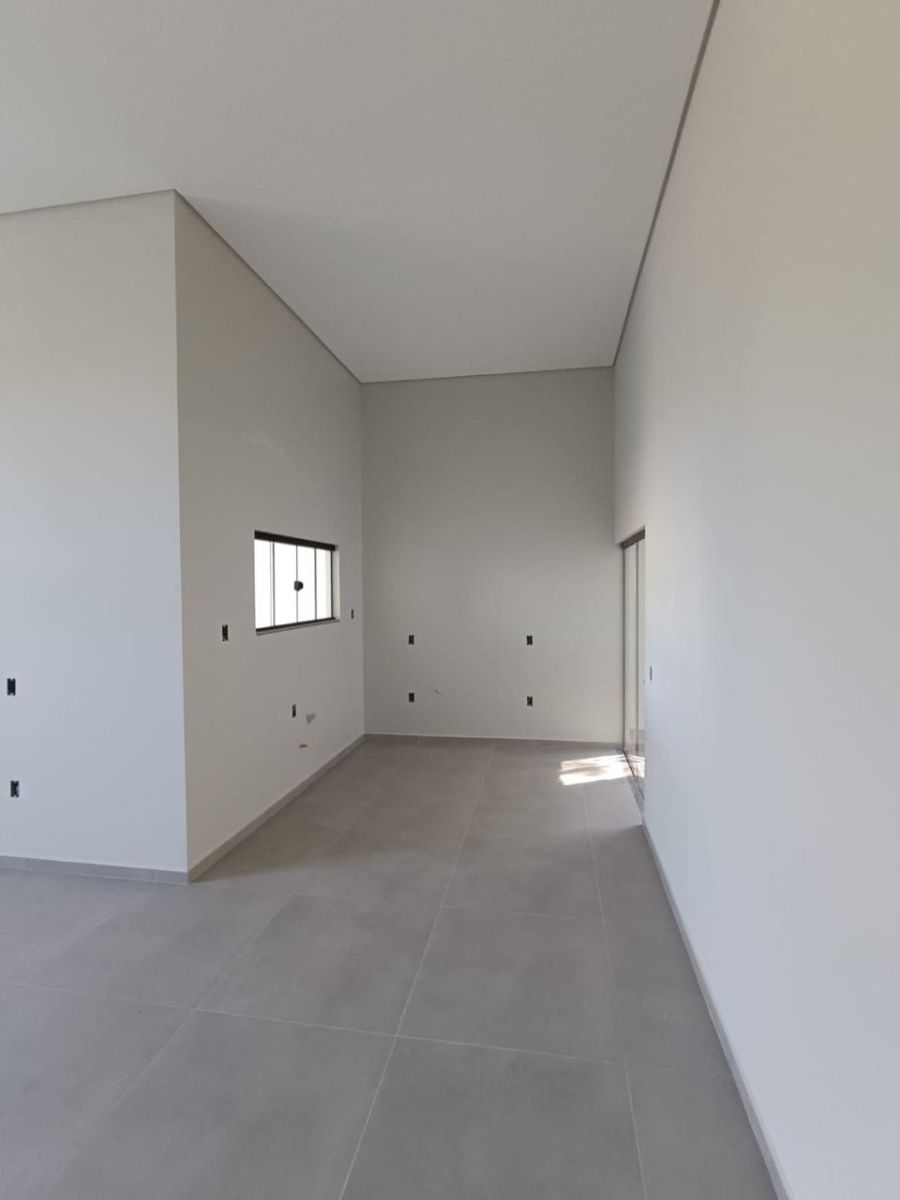 Imagem Geminado com suíte à venda no centro de Schroeder - 2 quartos