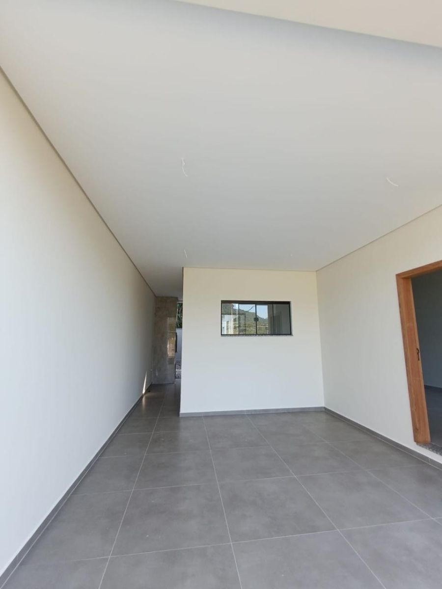 Imagem Geminado com suíte à venda no centro de Schroeder - 2 quartos