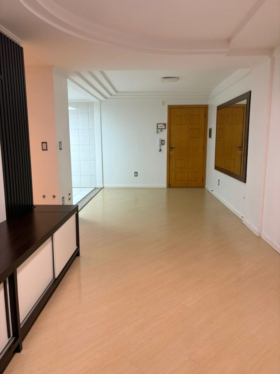 Imagem Apartamento Semimobiliado com 98,61m² no Vila Nova em Jaraguá do Sul