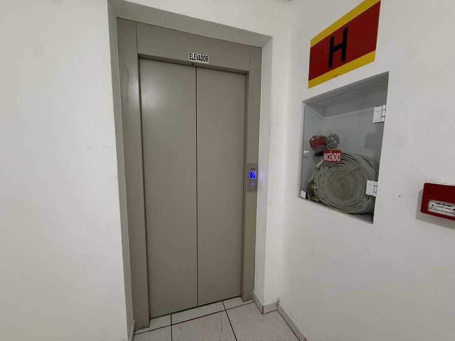 Imagem Apartamento com 2 dormitórios em excelente condomínio | Elevador
