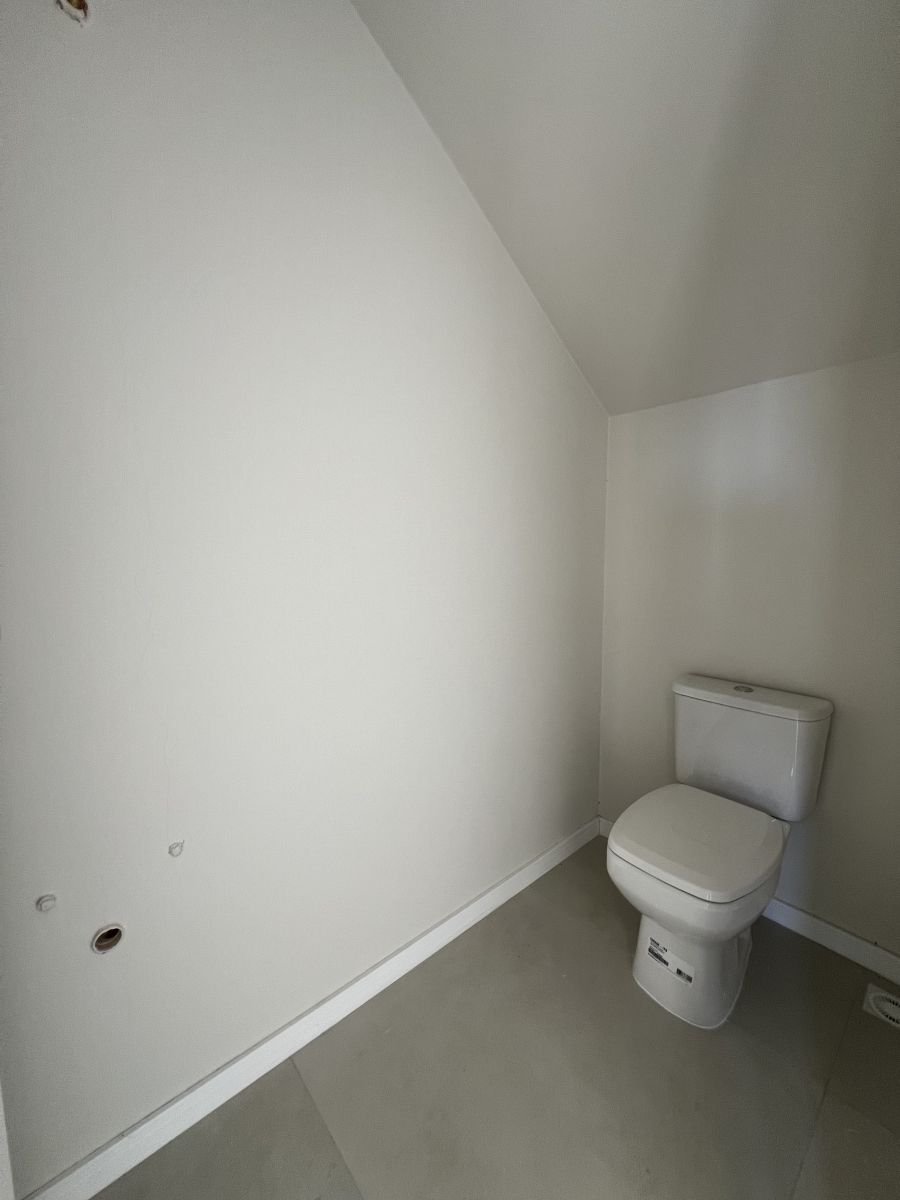 Imagem Geminado Suíte + 2 quartos - 2 vagas de garagem lado a lado.