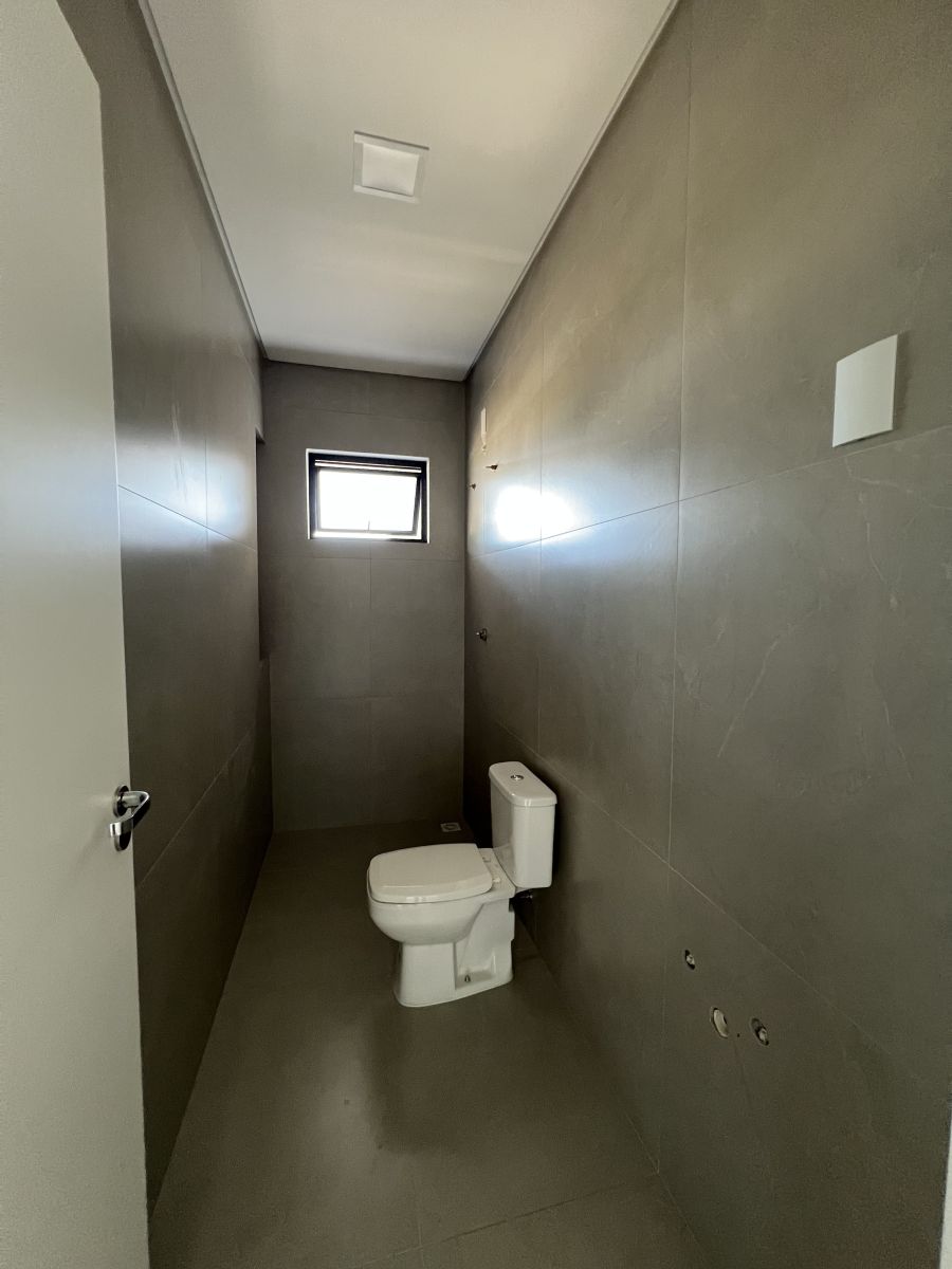 Imagem Geminado Suíte + 2 quartos - 2 vagas de garagem lado a lado.