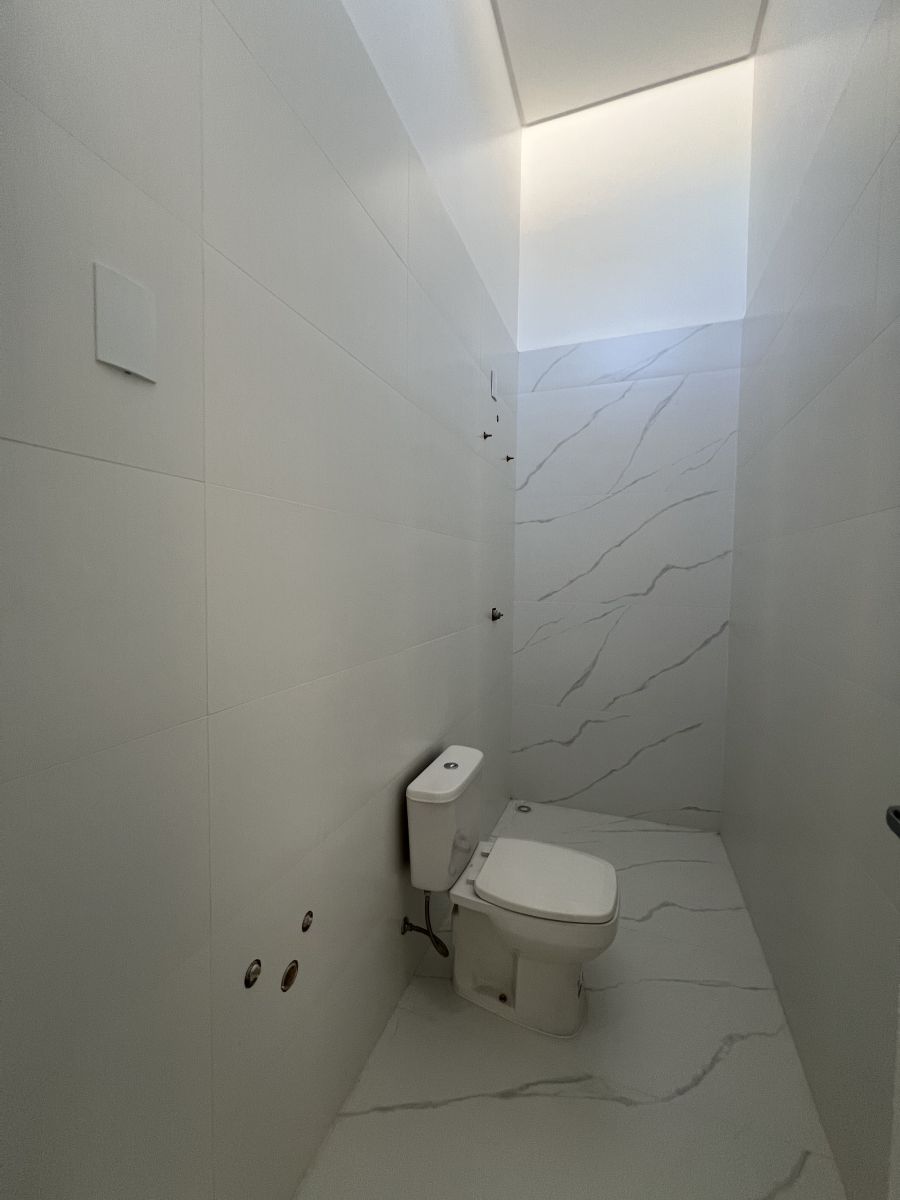 Imagem Geminado Suíte + 2 quartos - 2 vagas de garagem lado a lado.