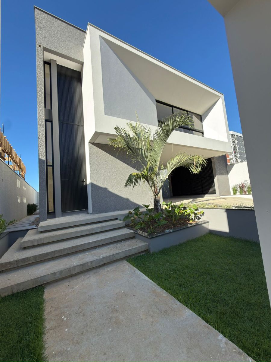 Imagem Casa à Venda em Loteamento de Alto Padrão – Arquitetura Moderna, 4 Suítes, Piscina e Sustentabilidade | Próximo ao Centro