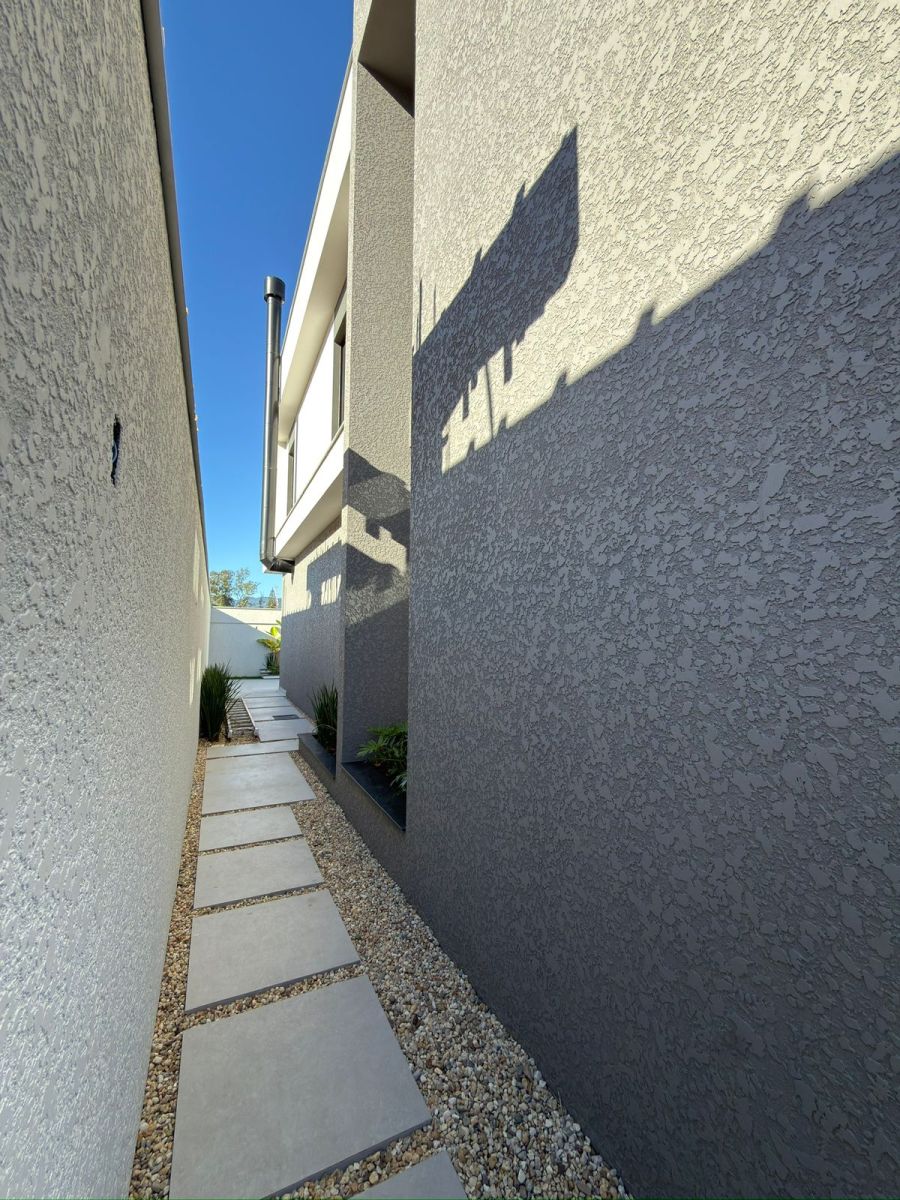 Imagem Casa à Venda em Loteamento de Alto Padrão – Arquitetura Moderna, 4 Suítes, Piscina e Sustentabilidade | Próximo ao Centro