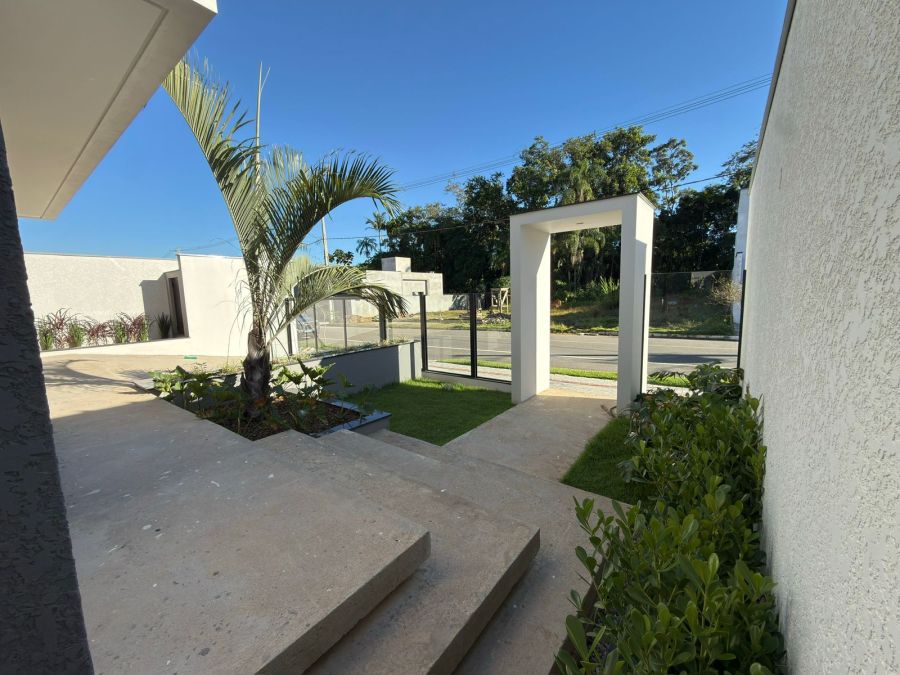 Imagem Casa à Venda em Loteamento de Alto Padrão – Arquitetura Moderna, 4 Suítes, Piscina e Sustentabilidade | Próximo ao Centro