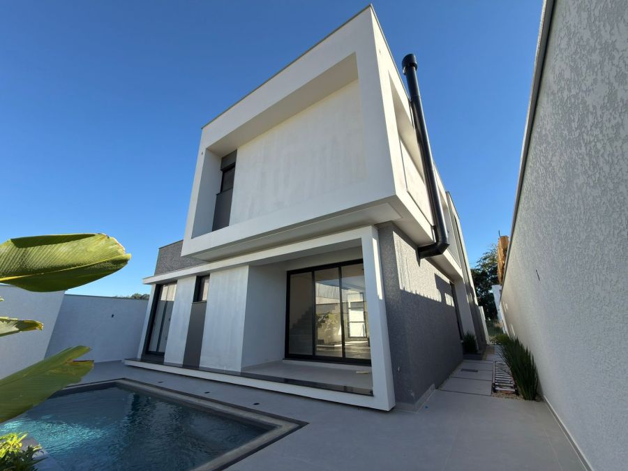 Imagem Casa à Venda em Loteamento de Alto Padrão – Arquitetura Moderna, 4 Suítes, Piscina e Sustentabilidade | Próximo ao Centro