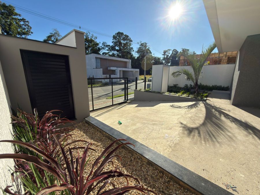 Imagem Casa à Venda em Loteamento de Alto Padrão – Arquitetura Moderna, 4 Suítes, Piscina e Sustentabilidade | Próximo ao Centro