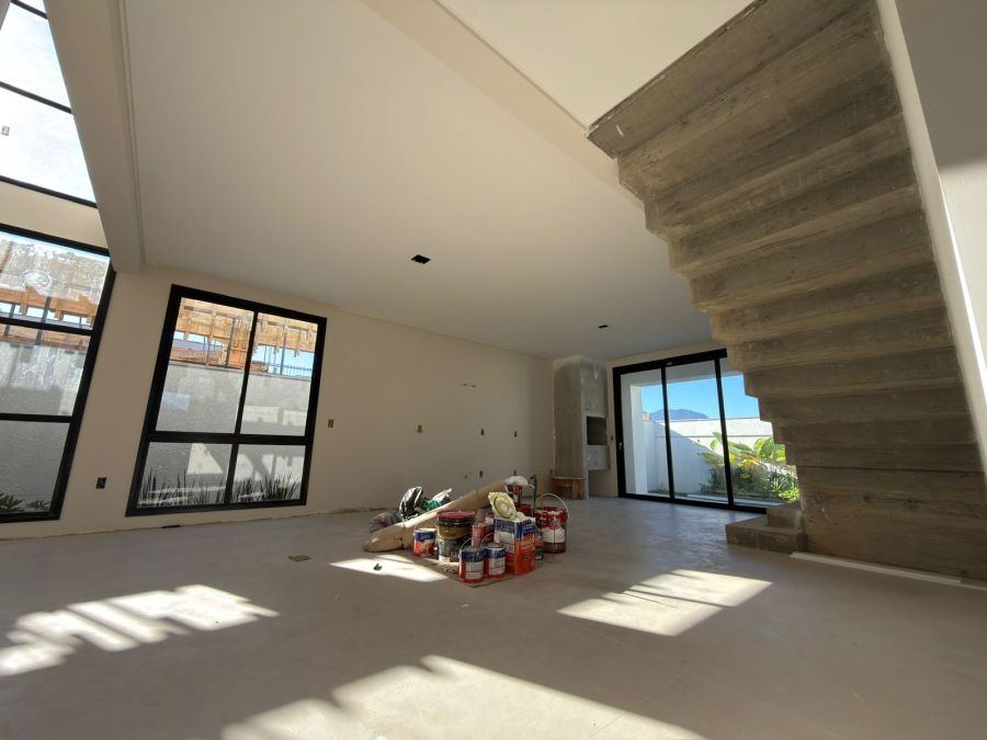Imagem Casa à Venda em Loteamento de Alto Padrão – Arquitetura Moderna, 4 Suítes, Piscina e Sustentabilidade | Próximo ao Centro