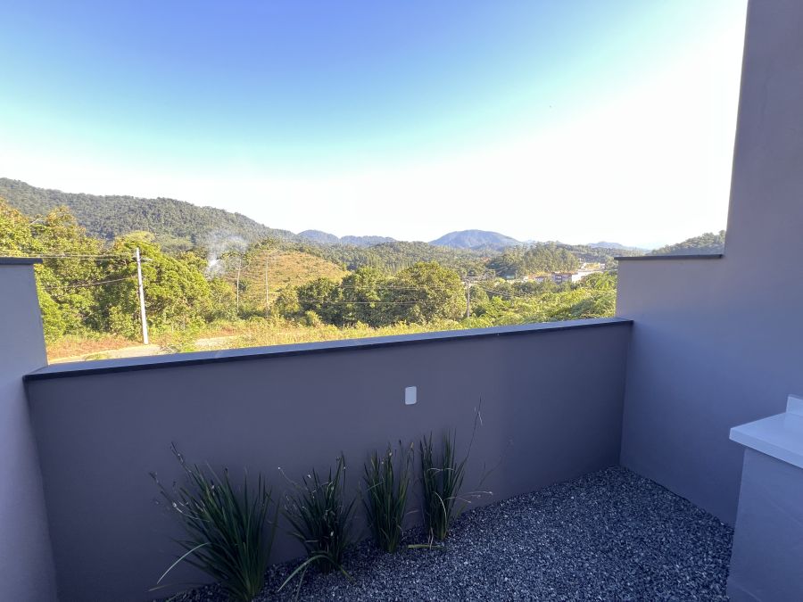 Imagem Casa Geminada com 2 Dormitórios e 1 Vaga, Nereu Ramos