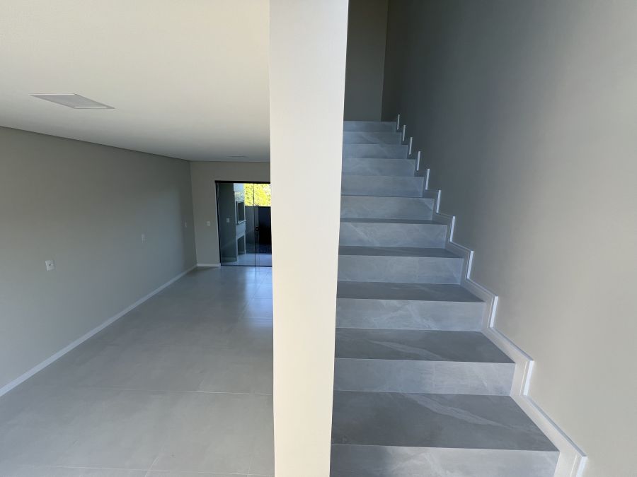 Imagem Casa Geminada com 2 Dormitórios e 1 Vaga, Nereu Ramos