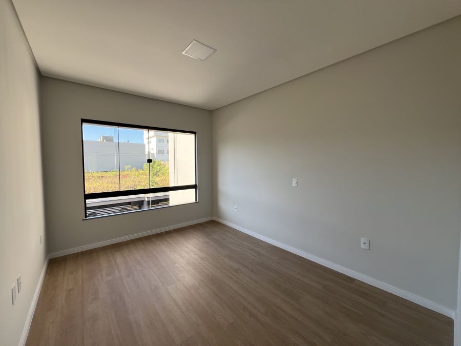 Imagem Casa Geminada com 2 Dormitórios e 1 Vaga, Nereu Ramos