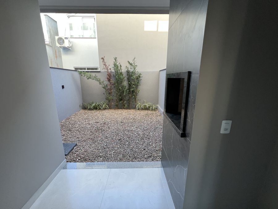 Imagem Casa Geminada: 3 Dormitórios e 2 Vagas de Garagem, Três Rios do Sul