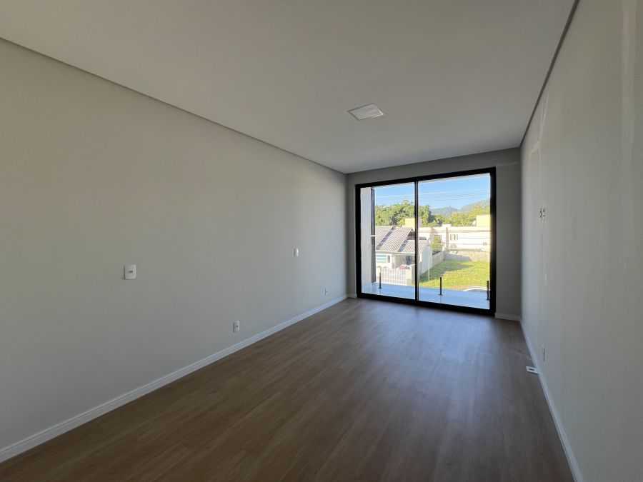 Imagem Casa Geminada: 3 Dormitórios e 2 Vagas de Garagem, Três Rios do Sul