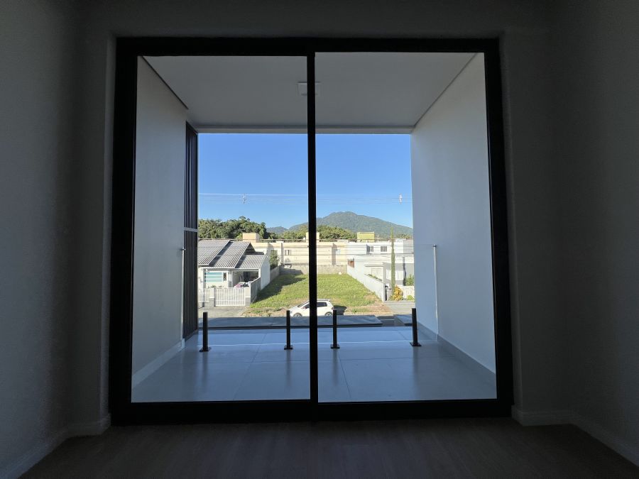 Imagem Casa Geminada: 3 Dormitórios e 2 Vagas de Garagem, Três Rios do Sul