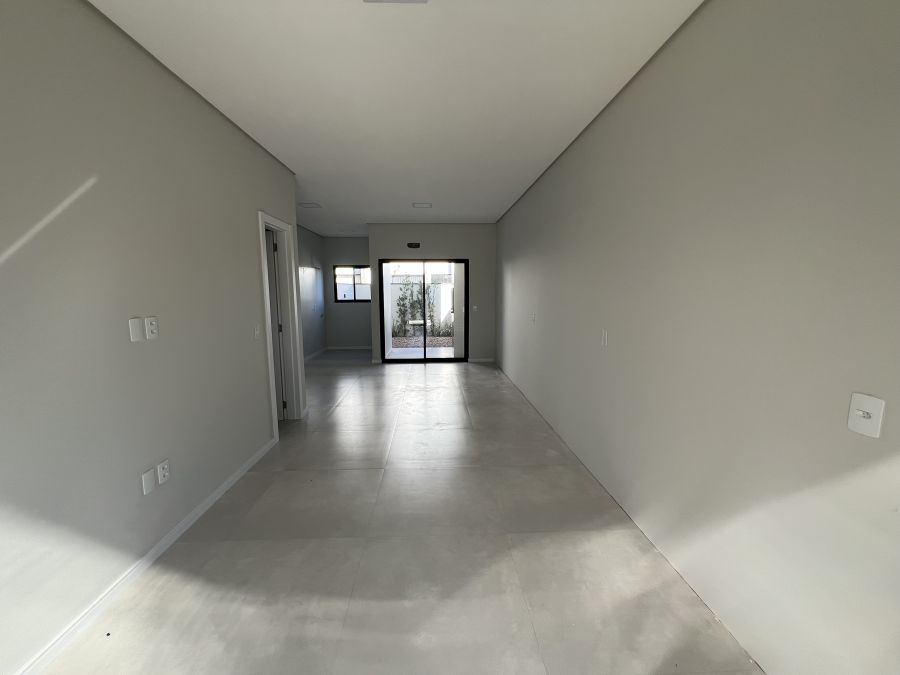 Imagem Linda Casa Geminada com 2 Suítes - Oportunidade Única
