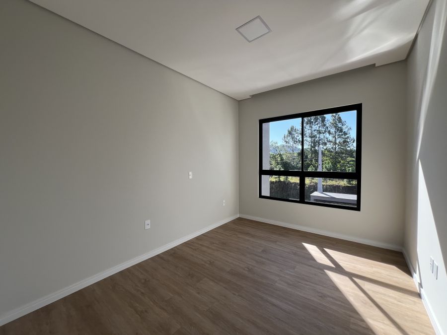 Imagem Linda Casa Geminada com 2 Suítes - Oportunidade Única