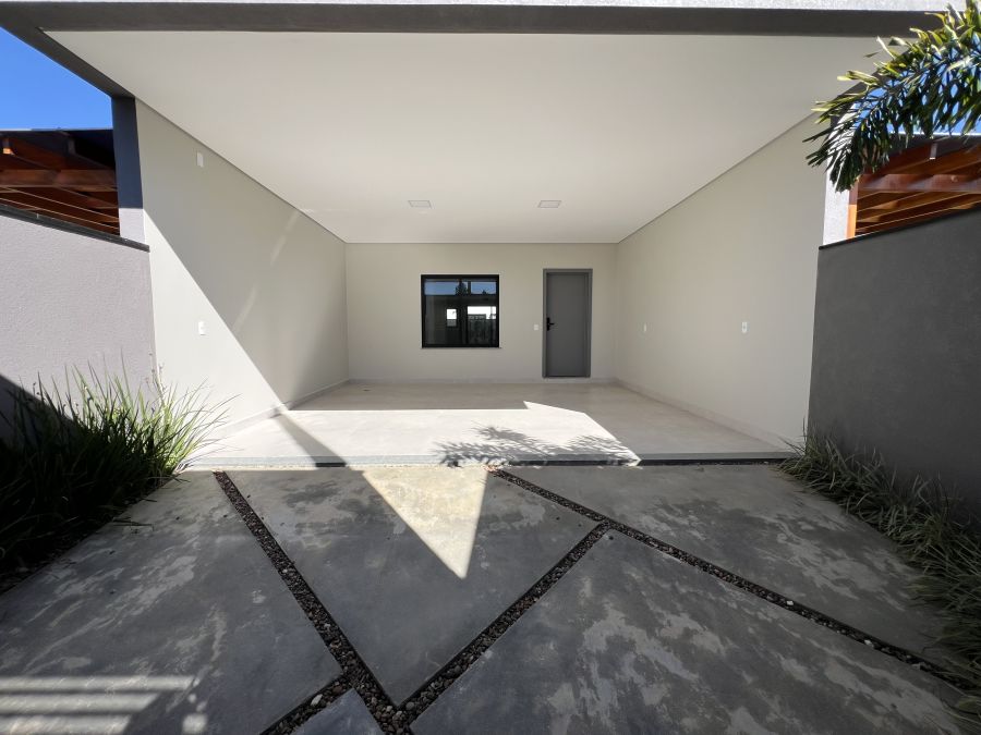 Imagem Linda Casa Geminada com 1 Suíte + 2 Dormitórios - Oportunidade Única
