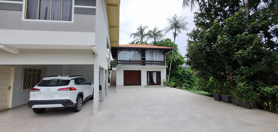 Imagem Casa 3 Qts no Czerniewicz: Vista Rio e Perto do Centro
