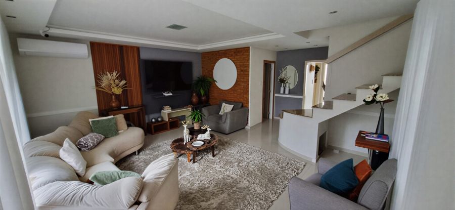 Imagem Casa 3 Qts no Czerniewicz: Vista Rio e Perto do Centro