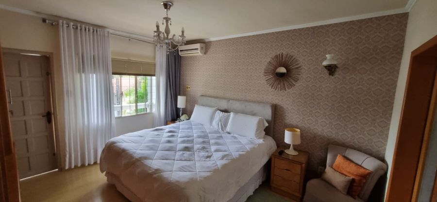 Imagem Casa 3 Qts no Czerniewicz: Vista Rio e Perto do Centro