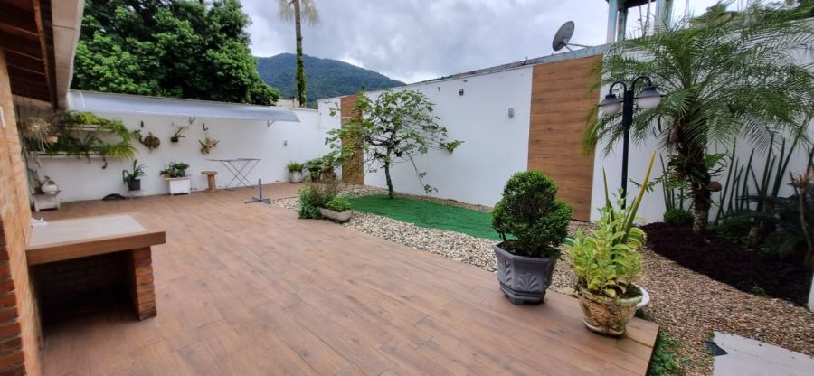 Imagem Casa 3 Qts no Czerniewicz: Vista Rio e Perto do Centro