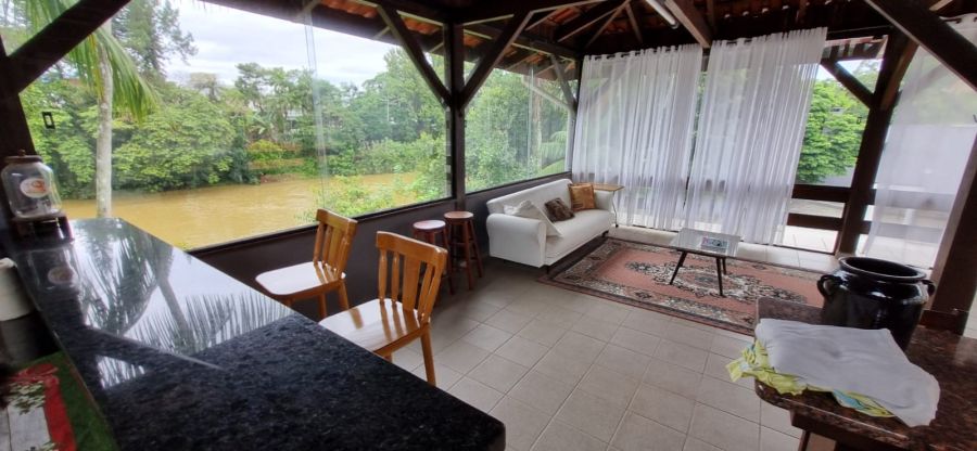 Imagem Casa 3 Qts no Czerniewicz: Vista Rio e Perto do Centro
