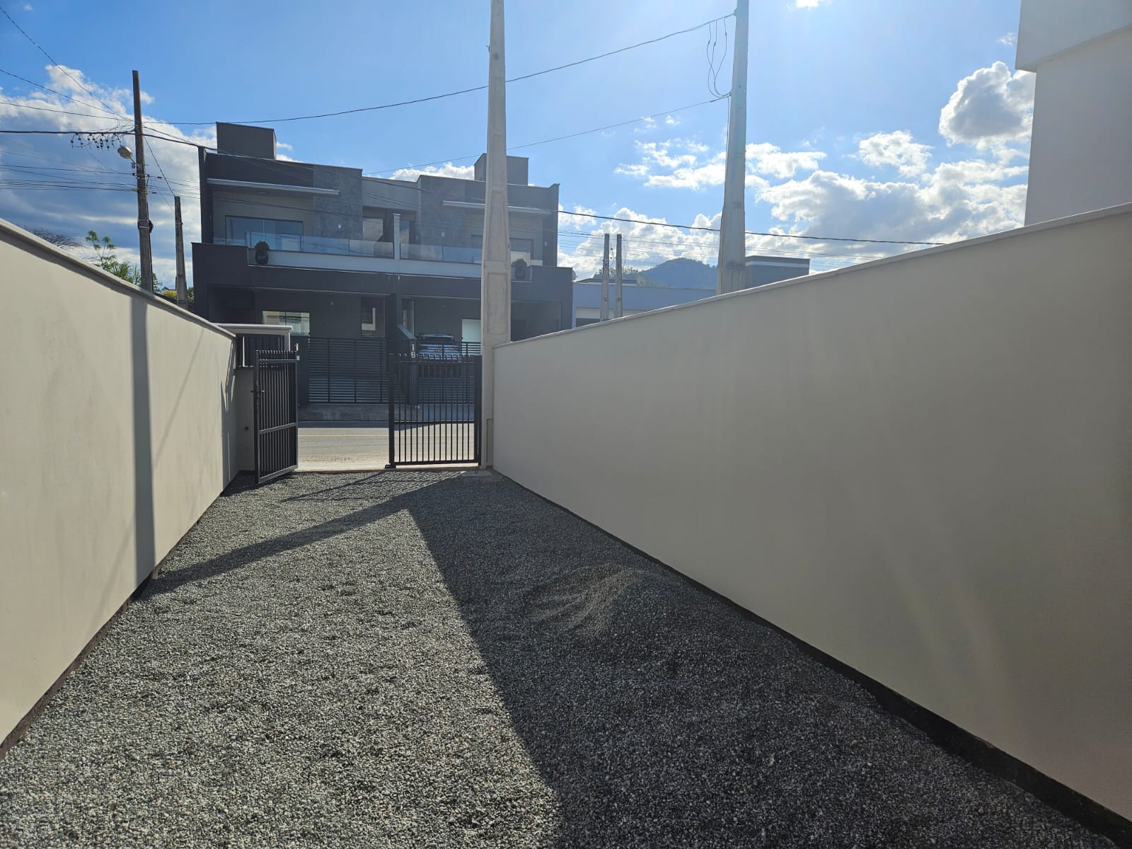 Imagem Sobrado geminado com 2 dormitórios no bairro Jaraguá 99 em Jaraguá do Sul