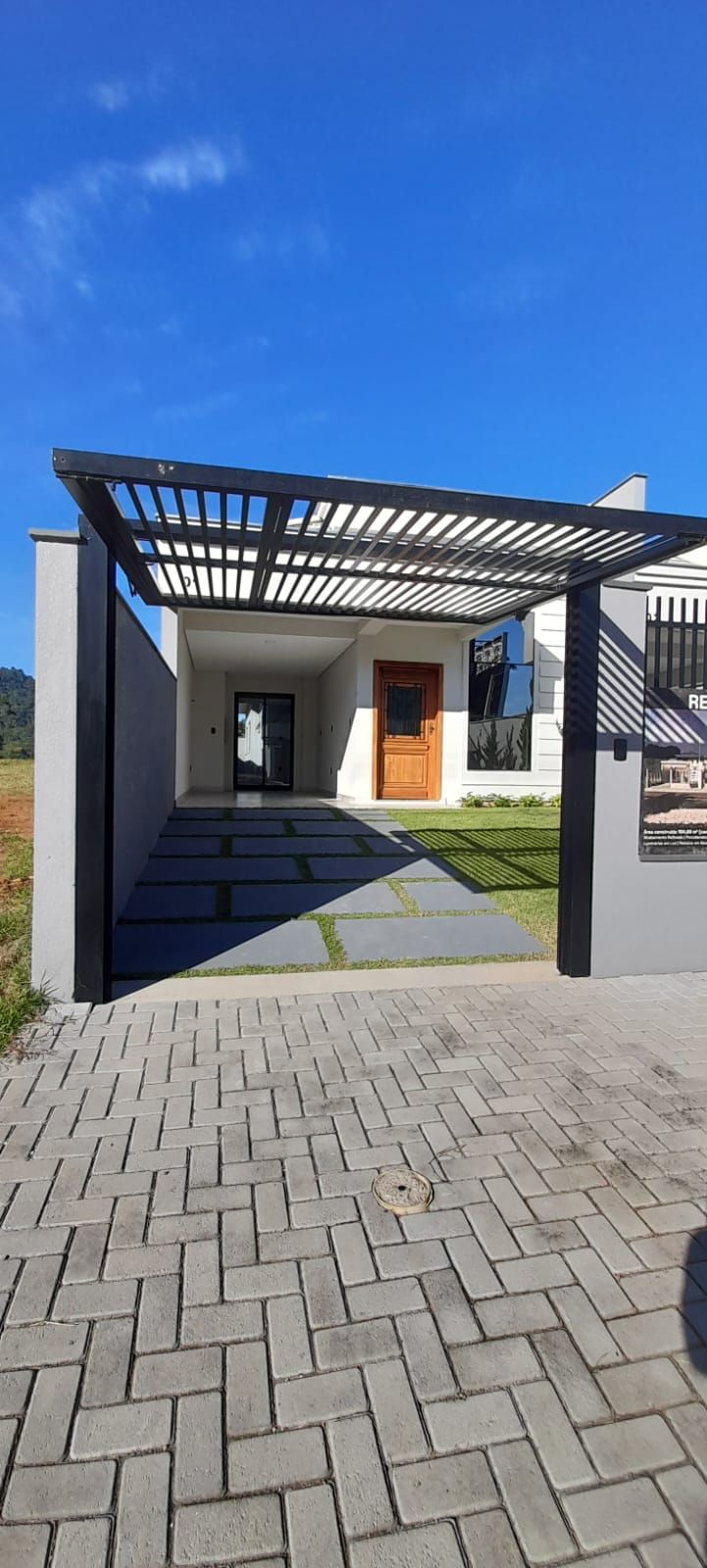 Imagem principal Geminado no Residencial Lótus com 2 suítes + dormitório e 162,50m² à venda no bairro Barra do rio cerro I em Jaraguá do Sul
