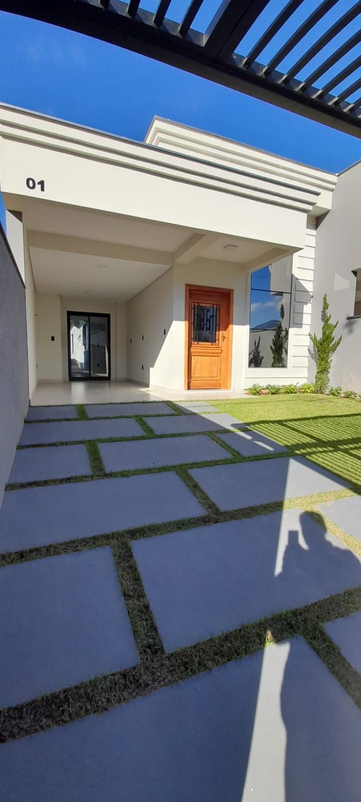 Imagem Geminado no Residencial Lótus com 2 suítes + dormitório e 162,50m² à venda no bairro Barra do rio cerro I em Jaraguá do Sul