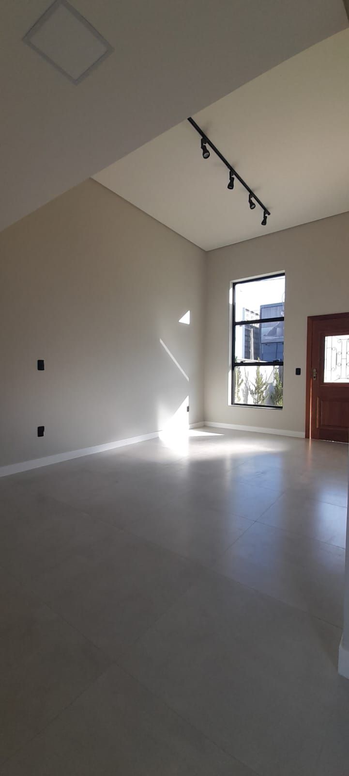 Imagem Geminado no Residencial Lótus com 2 suítes + dormitório e 162,50m² à venda no bairro Barra do rio cerro I em Jaraguá do Sul