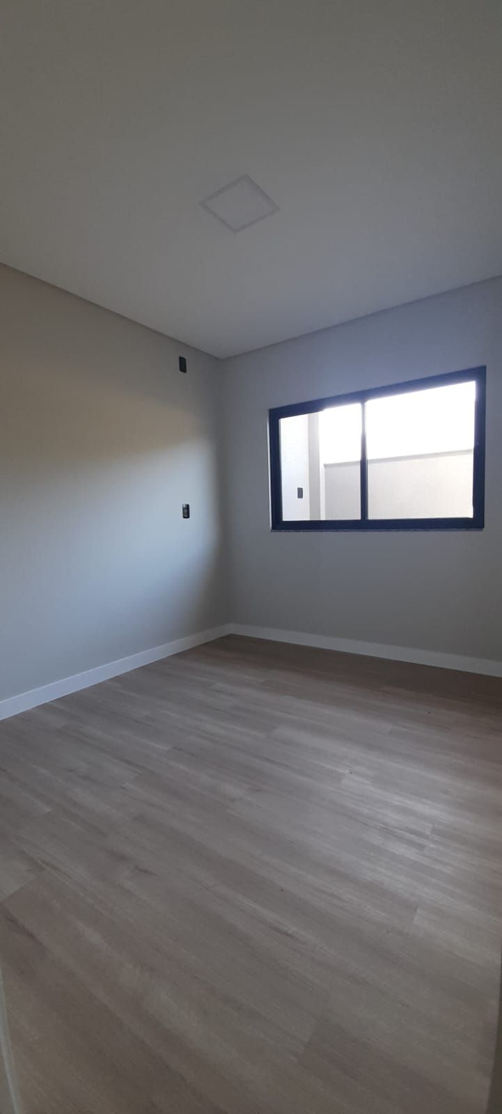 Imagem Geminado no Residencial Lótus com 2 suítes + dormitório e 162,50m² à venda no bairro Barra do rio cerro I em Jaraguá do Sul