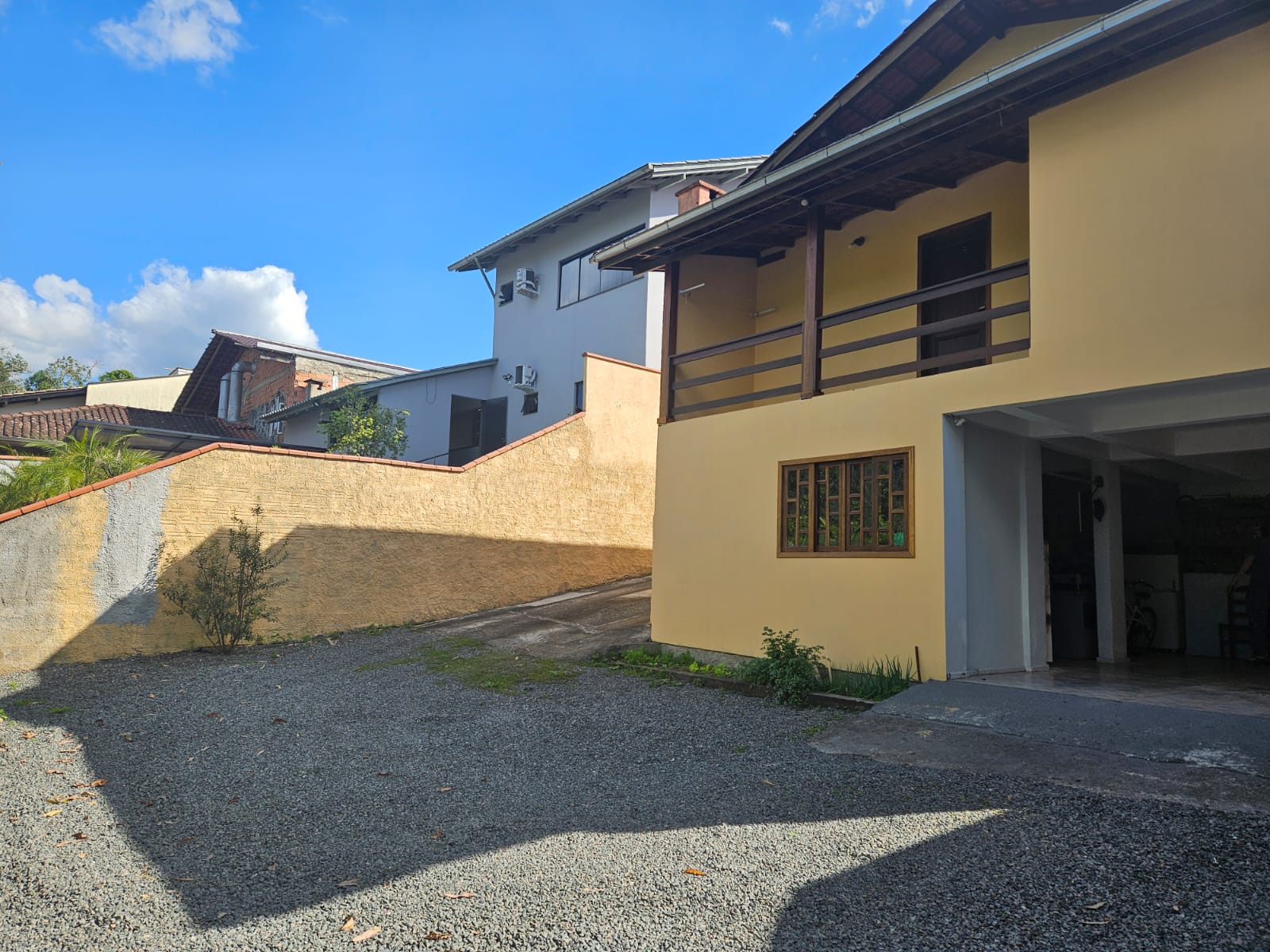 Imagem Casa com 3 dormitórios à venda no bairro Jaraguá Esquerdo em Jaraguá do Sul.