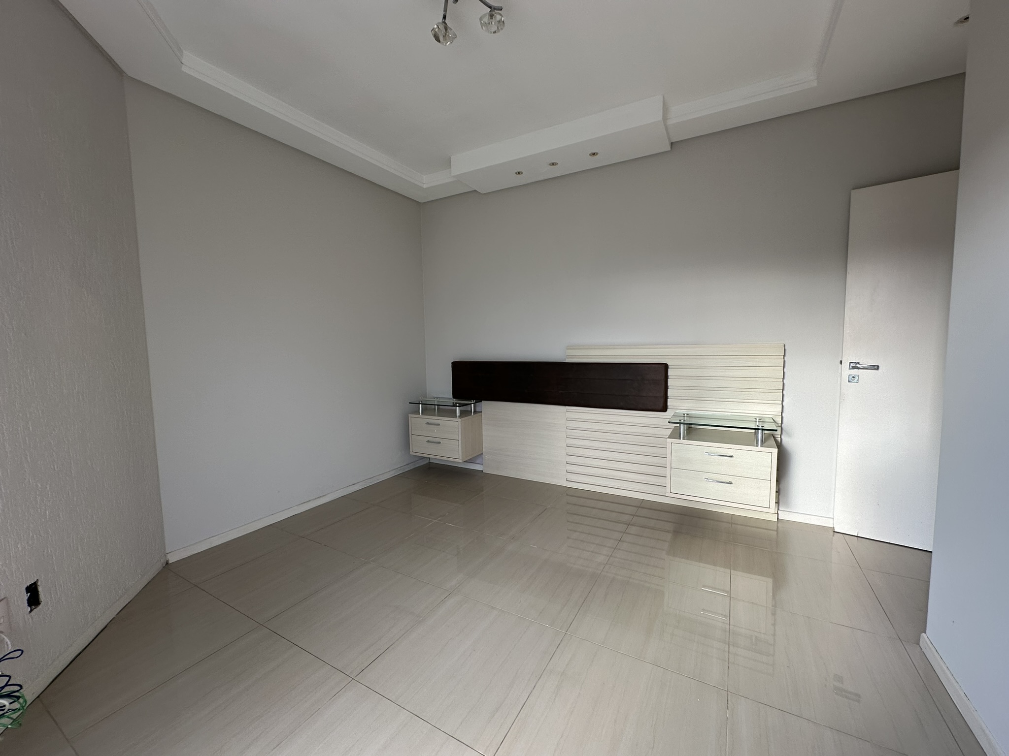 Imagem Sobrado no bairro Amizade - Localização privilegiada, área externa ampla e economia