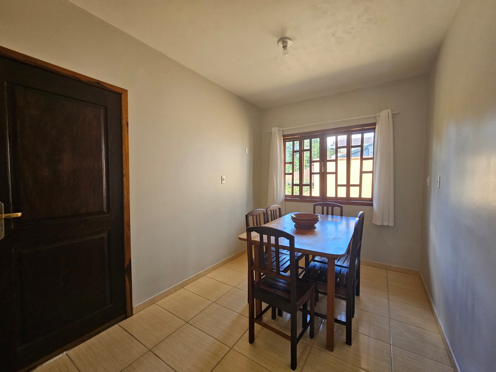 Imagem Casa com 3 dormitórios à venda no bairro Jaraguá Esquerdo em Jaraguá do Sul.